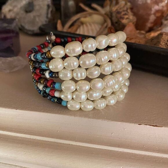 Memory Wire Pearl & Multi Colored Bead Cuff Bracelet - Picture 1 of 5
